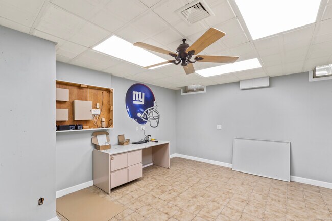 Building Photo - 501 Woodbine Rd