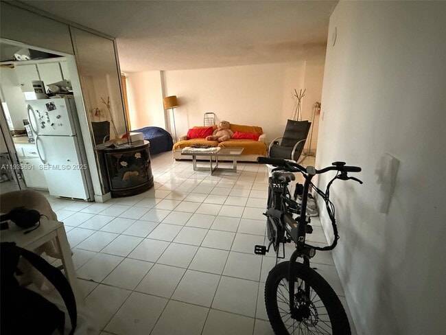 Building Photo - 16909 N Bay Rd