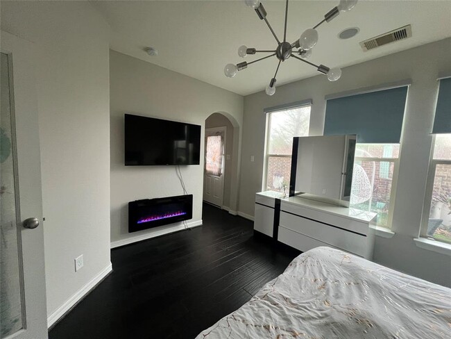 Building Photo - 12279 Oxford Cres Cir