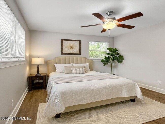 Building Photo - 2026 Burpee Dr