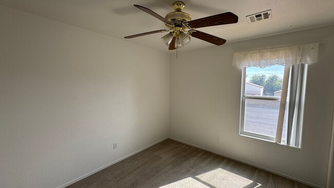 Building Photo - Gated 3 bedroom short term rental