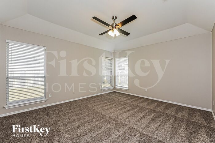 Building Photo - 5621 Wellston Dr