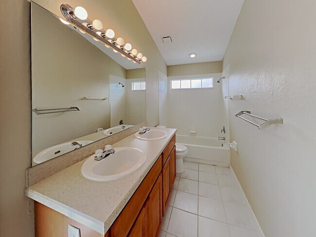 Building Photo - 1577 Bay Club Rd
