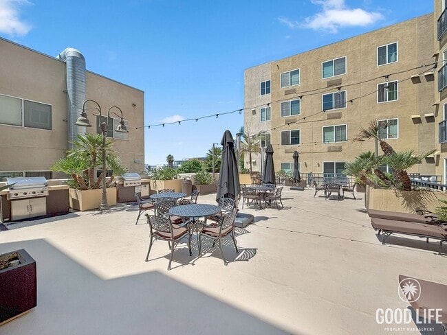 Building Photo - Stunning 2BD/2BA Condo in Little Italy W/ ...