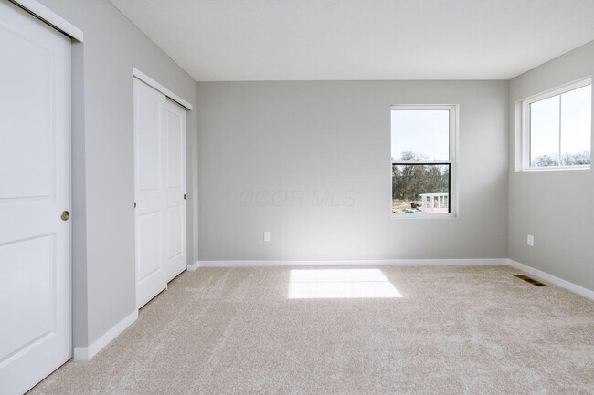 Building Photo - 6426 Hamilton Woods Blvd N