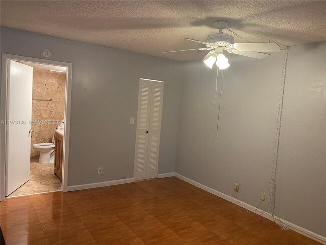 Building Photo - 706 Gardens Dr