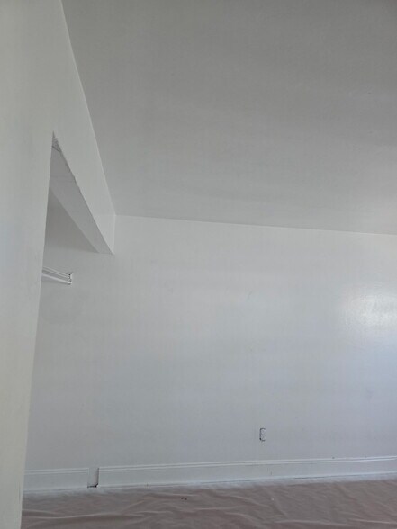 Building Photo - 12805 Mapleview St