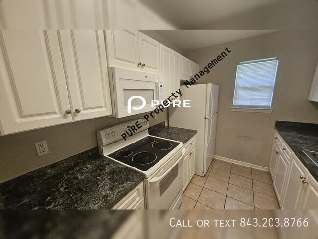 Building Photo - 9318 Ayscough Rd