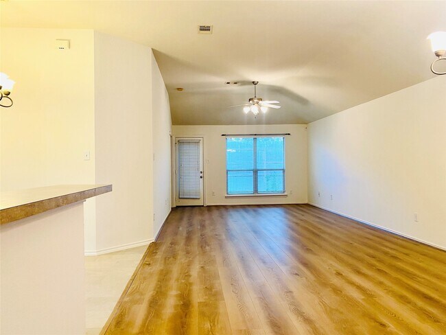 Building Photo - 5747 Wandering Creek Dr