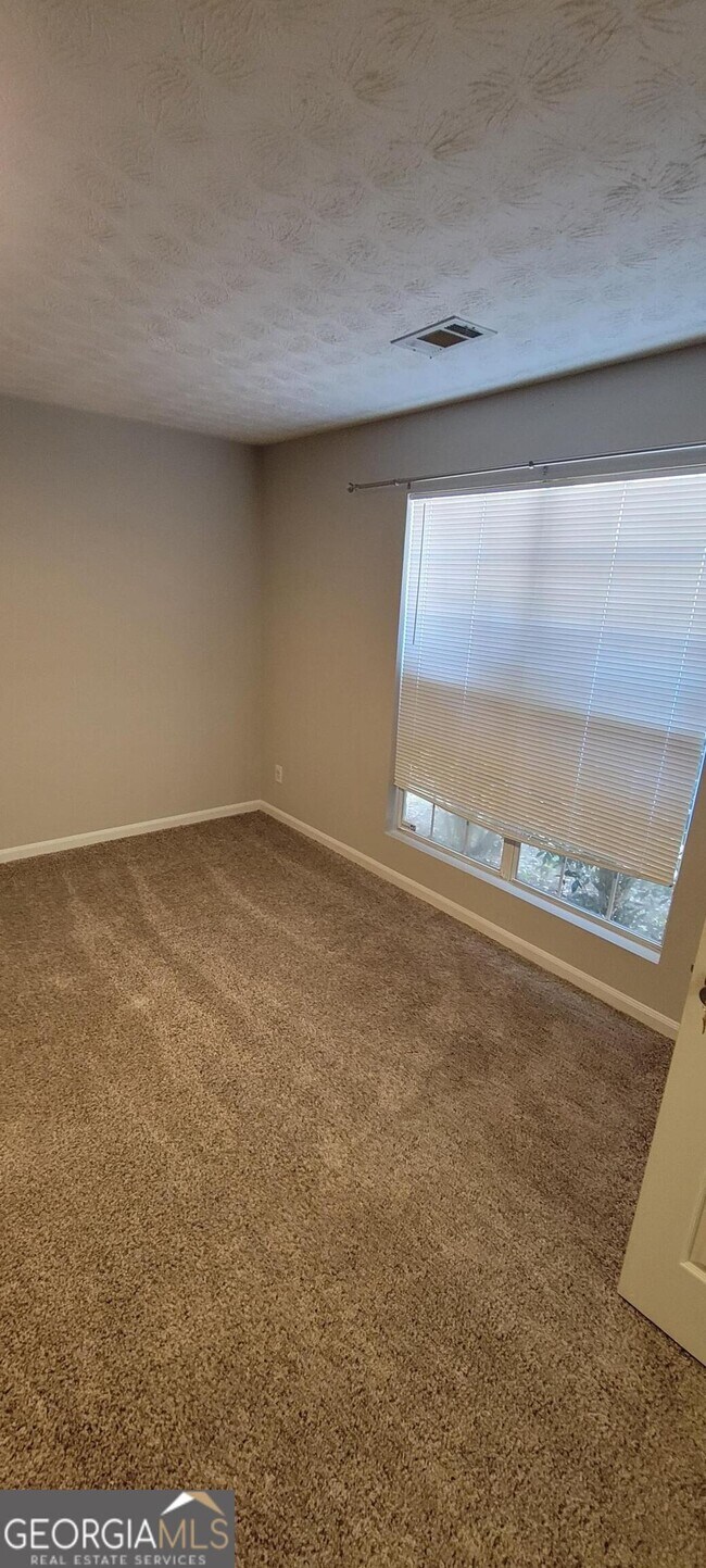 Building Photo - 6390 Alford Cir