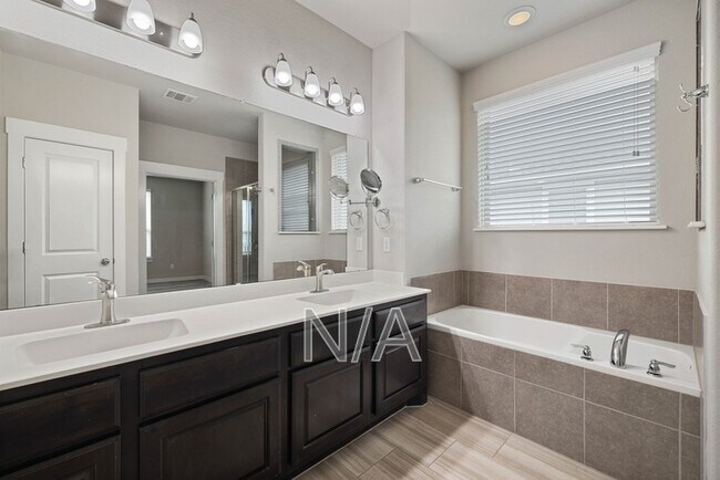 Building Photo - 300 Ancellotta Wy