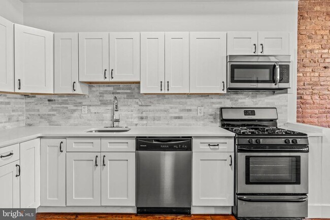 Building Photo - 120 N 3rd St