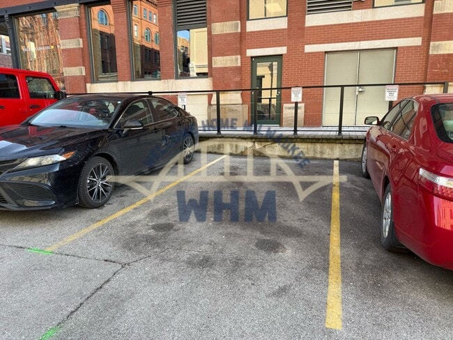 Building Photo - 141 N Water St