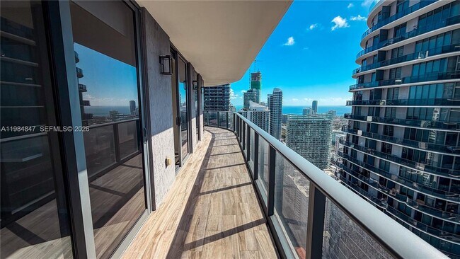 Building Photo - 801 S Miami Ave