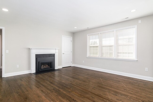 Interior Photo - 1114 Kentwood Dr