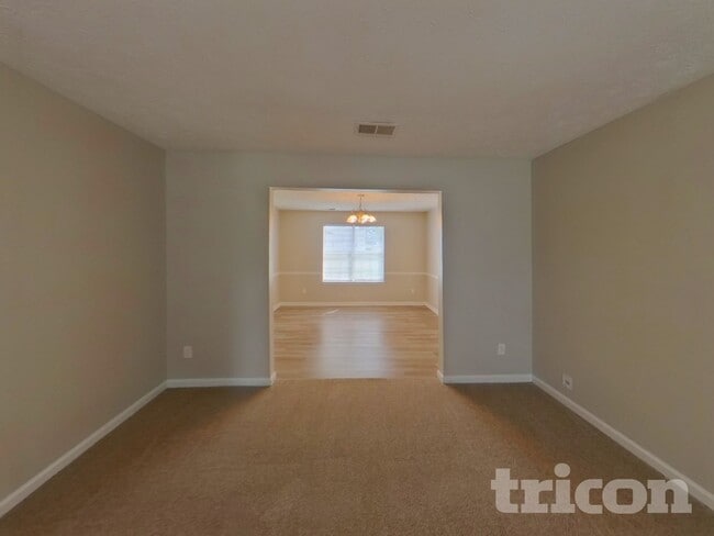 Building Photo - 2338 Briar Knoll Rd