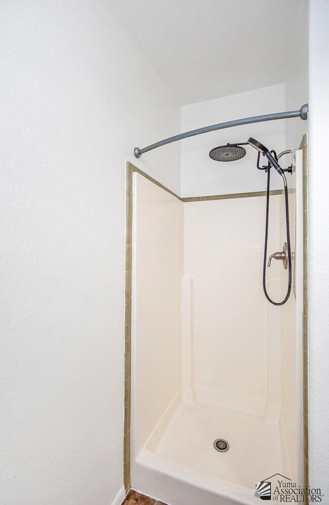 Building Photo - 10439 E 37th St