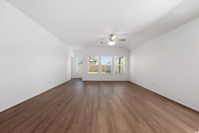 Building Photo - 12210 Bell County Ct