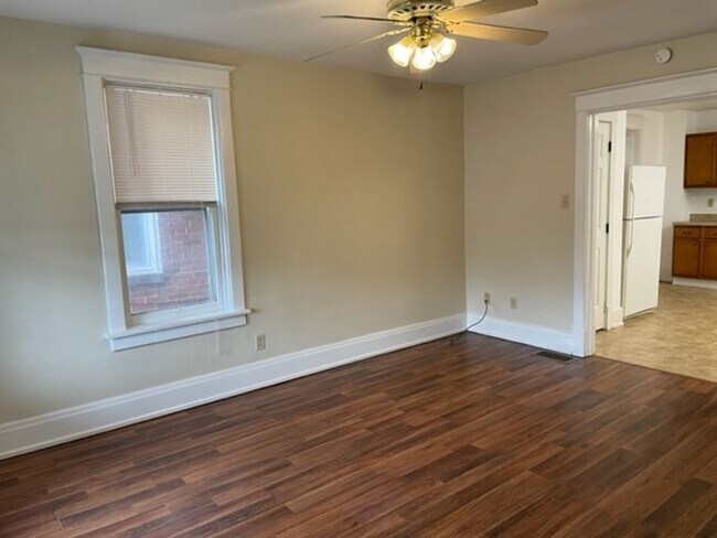 Building Photo - 2439 Penn St