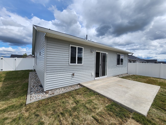 Building Photo - 3BR, 2BTH in Rathdrum
