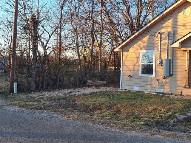 Building Photo - 240 W Marshall Ave