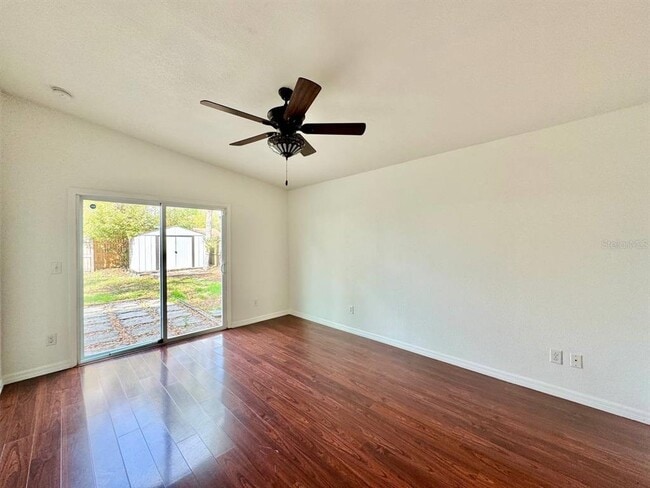 Building Photo - 809 W Hiawatha St