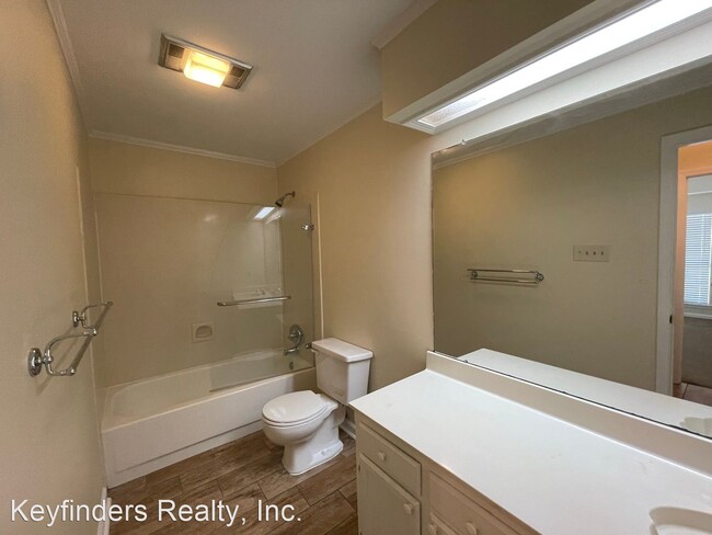 Building Photo - 3 br, 2 bath House - 5036 Stumberg Lane