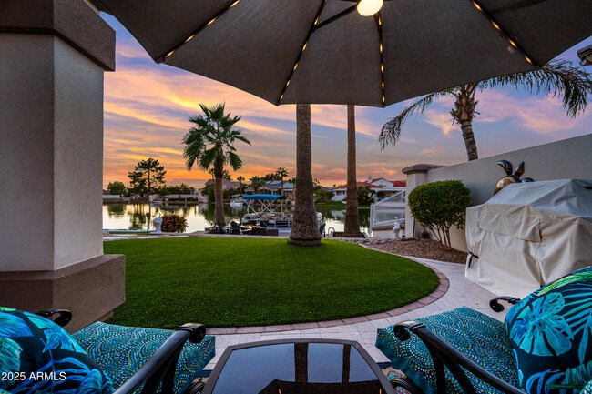 Building Photo - 1817 E Willow Tree Ct