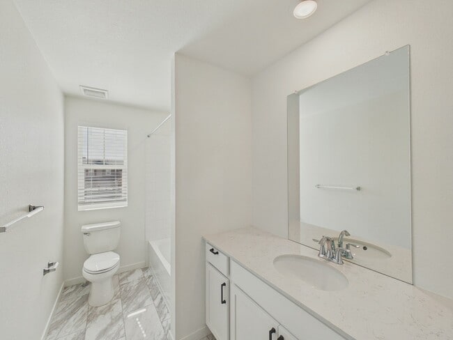 Building Photo - 24485 E Atlantic Dr