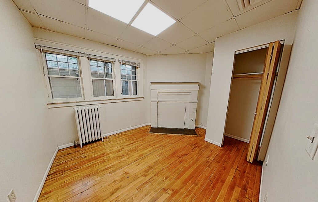 Building Photo - 507 N Linn St