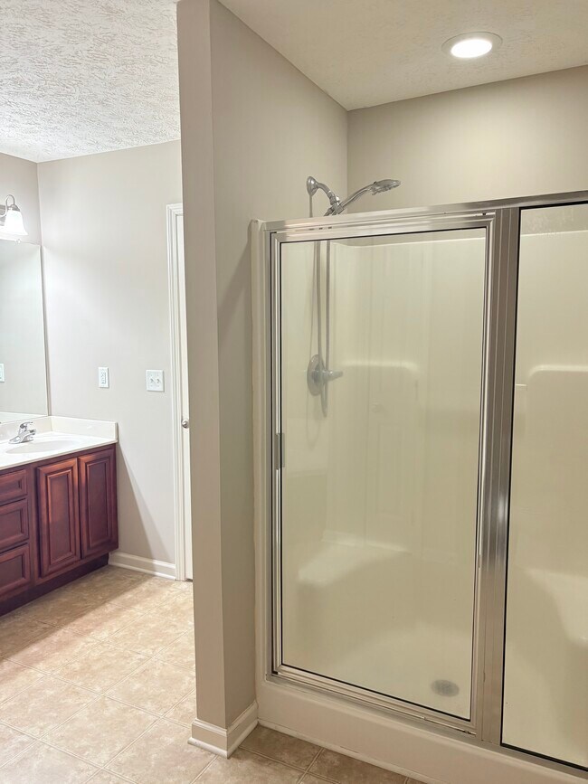 Building Photo - 409 Cedar Hollow Dr