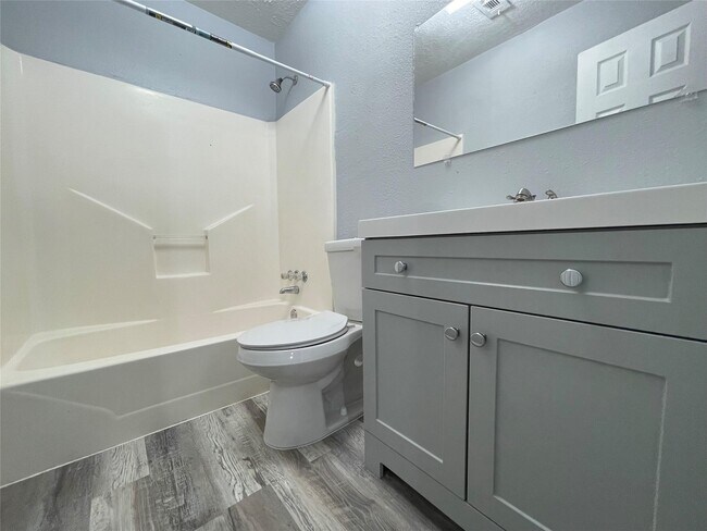 Building Photo - 2036 County Rd 3434N