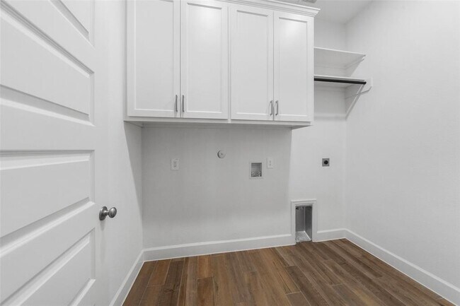 Building Photo - 706 Carina Gaze Ct