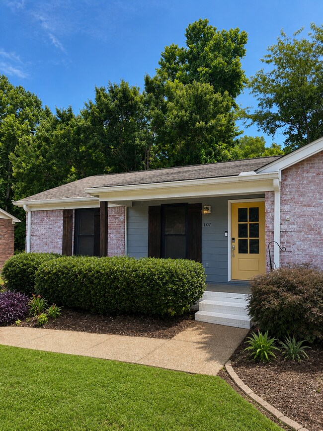 Building Photo - 107 Nimitz Cir