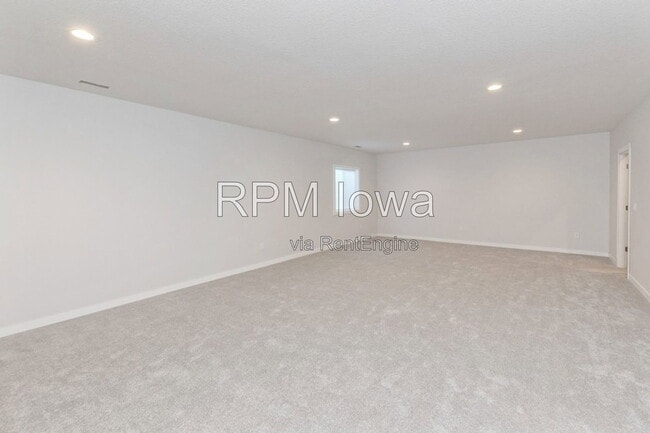 Building Photo - 6810 Bright St