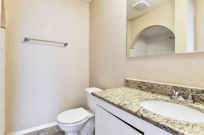 Building Photo - 5514 Edgebrook Forest Dr