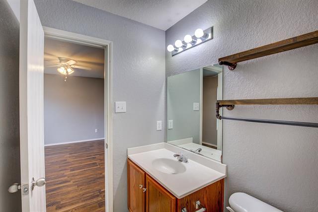 Building Photo - 705 Poncho Ln