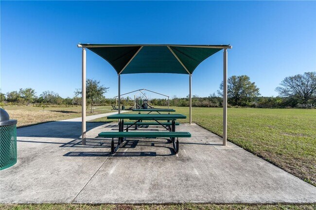 Building Photo - Haines City Home