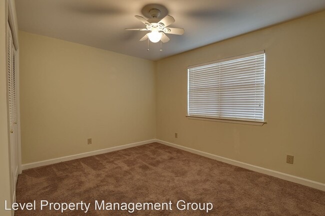 Building Photo - 2 br, 2 bath House - 320 Volanta Ave. D-2