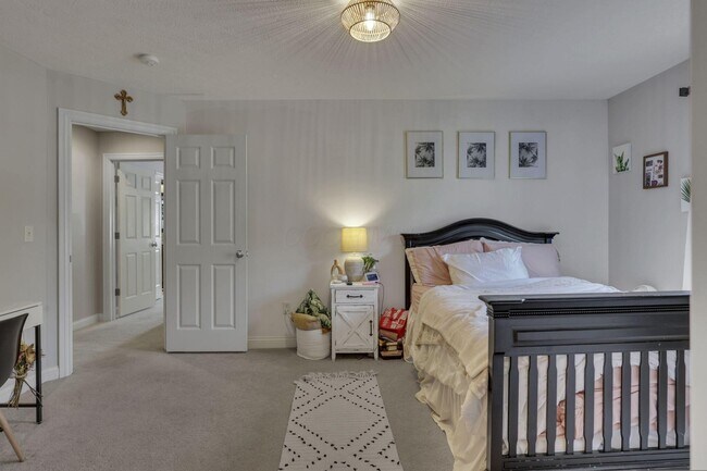 Building Photo - 7097 Pleasant Colony Cir