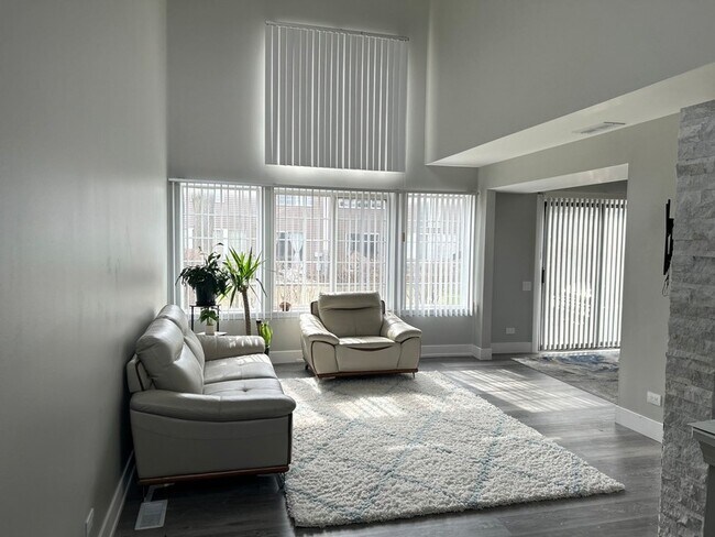 Building Photo - 1273 Silk Oak Ln