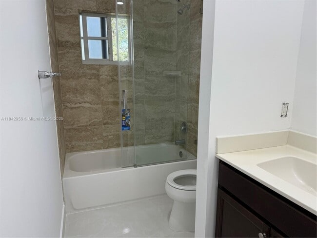 Building Photo - 8132 SW 17th Ct