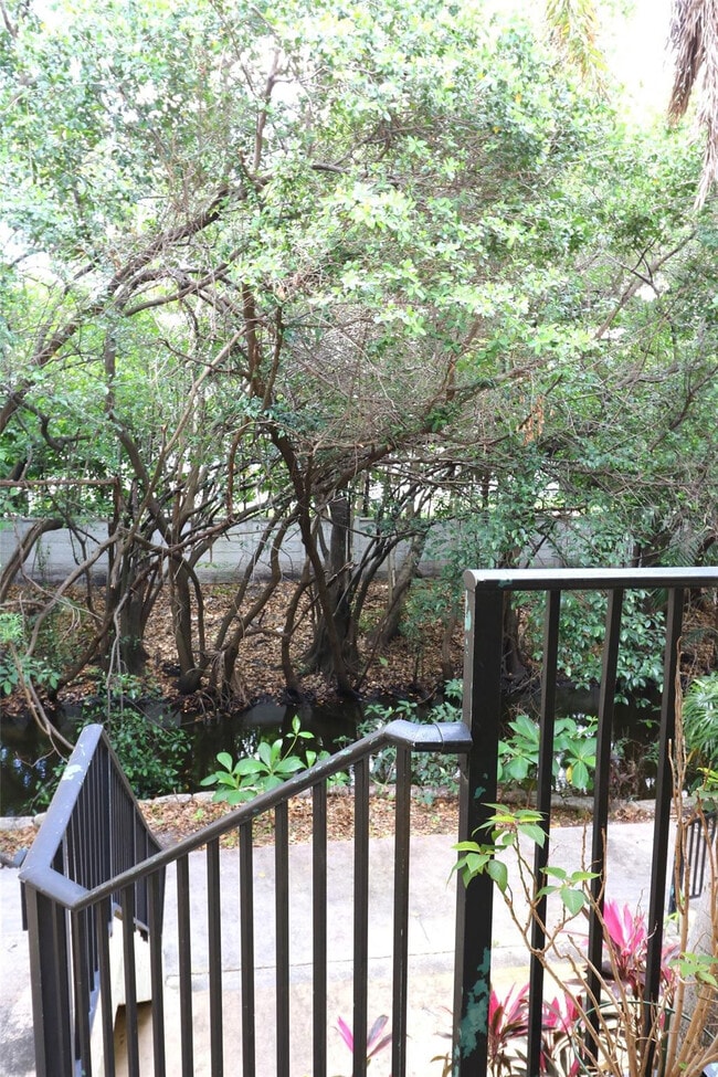 Building Photo - 2445 SW 18th Terrace