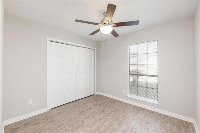 Building Photo - 330 Tara Plantation Dr