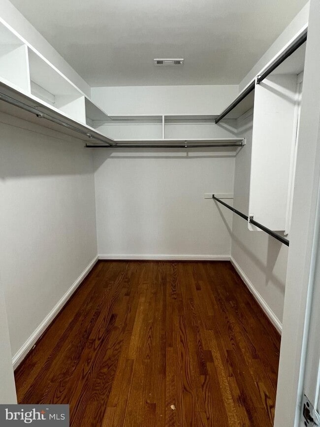 Building Photo - 1213 Perry William Dr