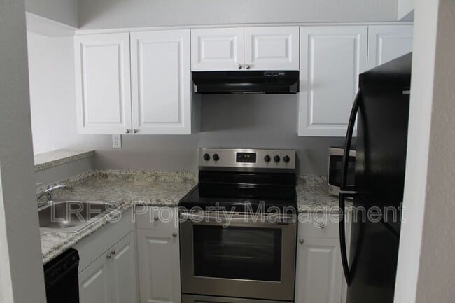 Building Photo - 139 Scottsdale Square