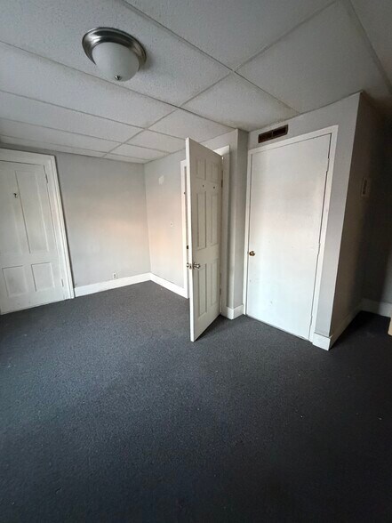 Building Photo - 134 Pearl St