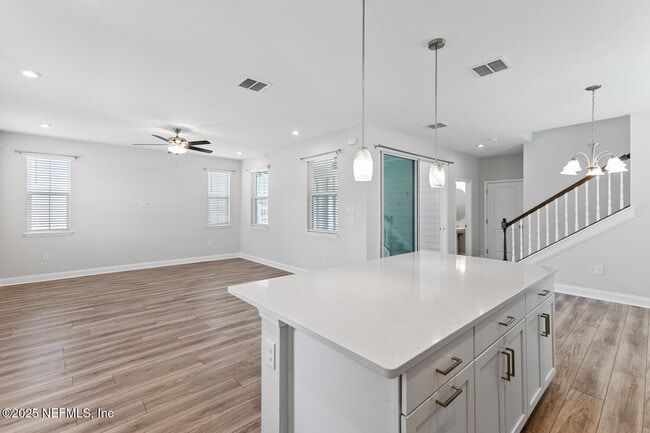 Building Photo - 117 Redbud Ln