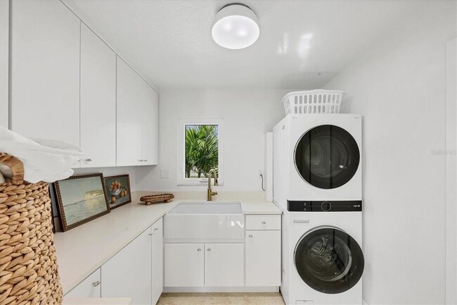 Building Photo - 1915 Pennsylvania Ave