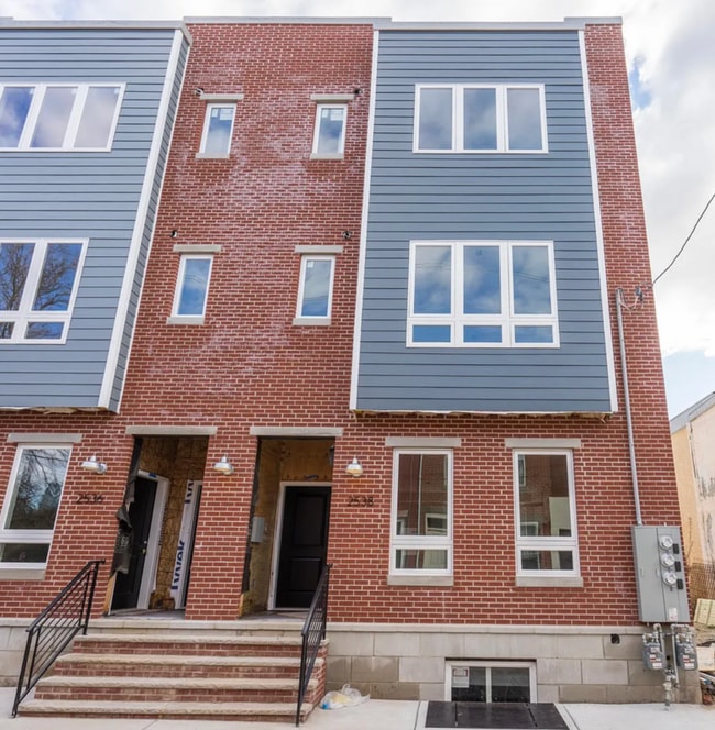 Building Photo - 2534 Alter St